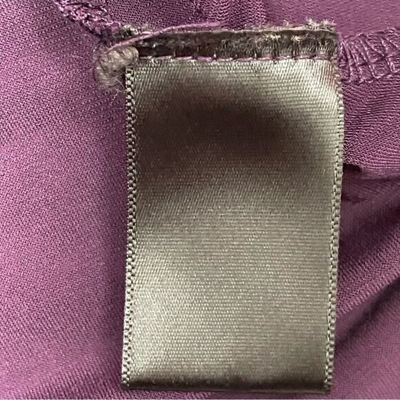 Torrid Sleeveless Top Dark Purple Keyhole Back Women’s Size 1 - Picture 10 of 12